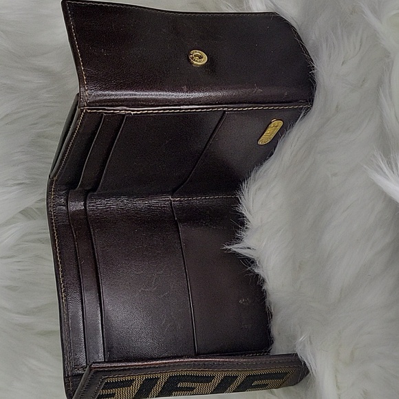 Fendi Zucca wallet - Picture 4 of 17